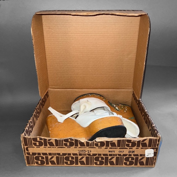 70s Hand Painted White Platform Sandals - Picture 13 of 15